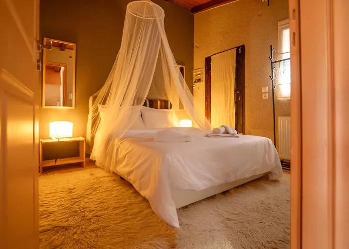 Stone View Nest - By Alure *