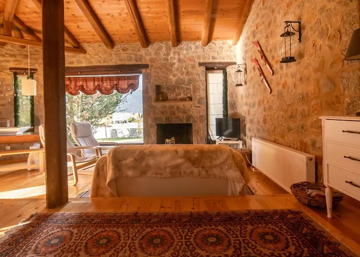 Stone View Nest - By Alure Διαμέρισμα Αράχωβα