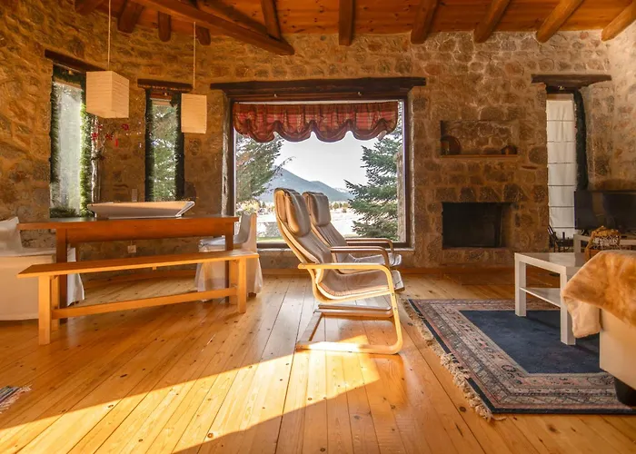 Stone View Nest - By Alure Διαμέρισμα Αράχωβα